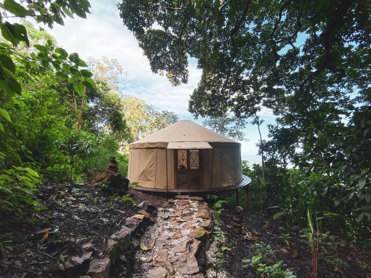 Trekker Glamping Hotel Minca Bagian luar foto